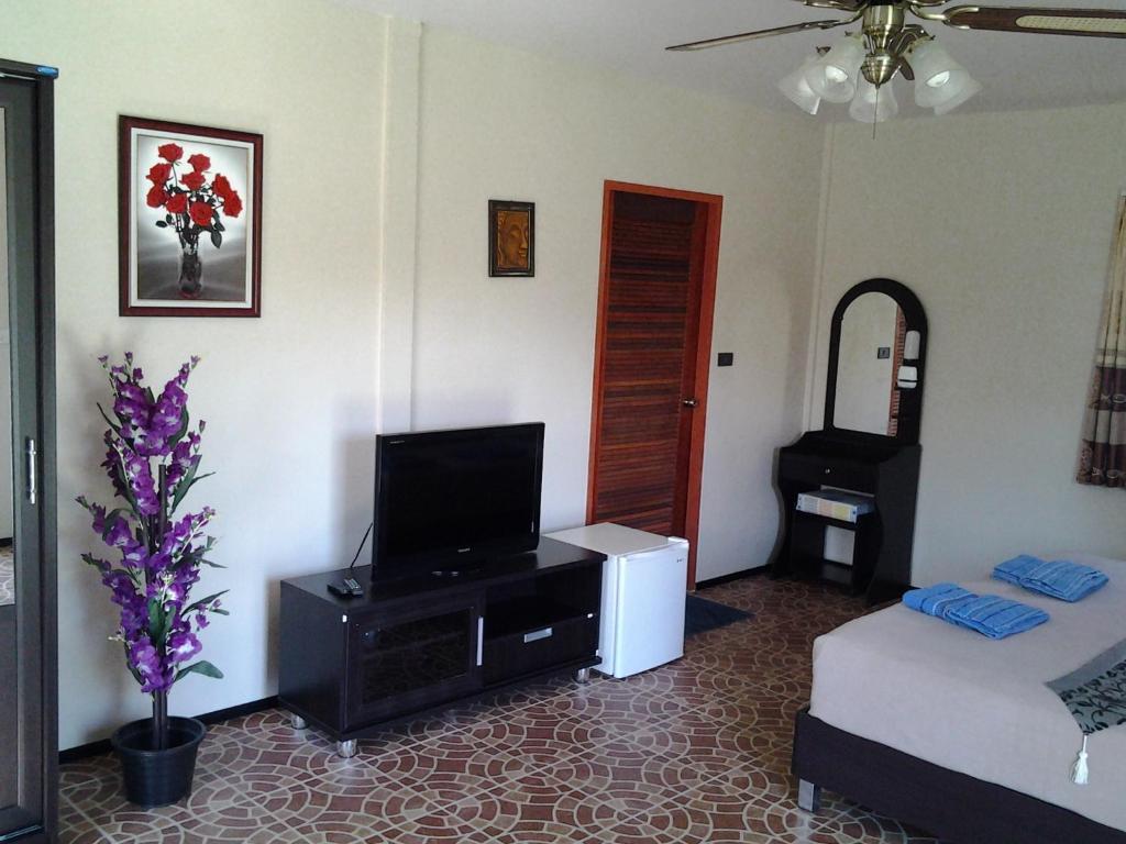Moon River Resort Ubon Ratchathani Phòng bức ảnh